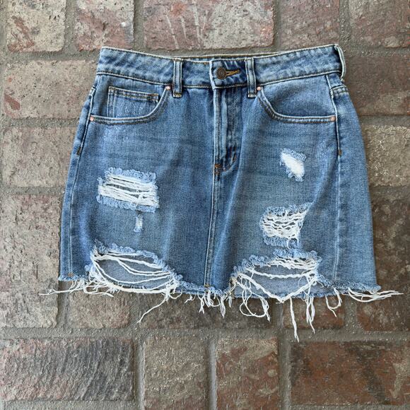 Pacsun Denim Distressed Skirt Blue Mini Pockets Size 25 - Picture 1 of 6